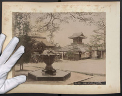 Fotografie Unbekannter Fotograf, Ansicht Kioto, Nishi Otani Tempel / Schrein, Rückseite Matsushima Inland Sea, Kolori  - Places