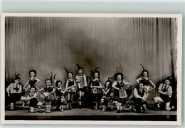 39745305 - Foto Max Koot Manias Lilliput Tracht Akkordeon - Circus