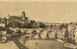 0-81004 01 05 - ALBI - LE PONT VIEUX ET LA CATHEDRALE STE CECILE - Albi