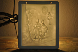 LITHOPHANIE Visite Au Musée Nu Humour ANCIEN BISCUIT DE PORCELAINE Fin XIXè Napoléon III - Antique Lithophane Porcelain - Andere & Zonder Classificatie