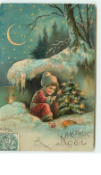 N°8479 - Carte Fantaisie - Heureux Noel - Enfant Allumant Des Bougies Sur Un Sapin - Other & Unclassified