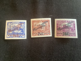 1920 Série 3 Timbres * Yvert PA1/PA3 Pofis L1/L3 Hradcany Surcharge Poste Aérienne Neuf Avec Charnière - Poste Aérienne