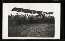 Foto-AK Soldaten Vor Einem Doppeldecker-Flugzeug  - 1914-1918: 1ère Guerre