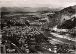 SISTERON. -  Vue Générale Sur La Ville Et La Citadelle , Vallée De La Durance, Et Alpes Dauphinoises.   Non Circulée. - Sisteron