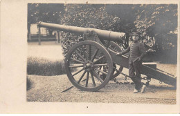 Militaire - N°83482 - Militaire Près D'un Canon - Carte Photo - Ausrüstung