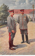 Militaire - N°83515 - Deux Officiers Dans Une Cour - Croix-rouge - Uniformes