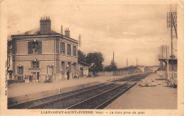 60 - LIANCOURT SAINT PIERRE - SAN55366 - La Gare Prise Du Quai - Liancourt