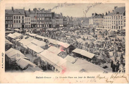 62 - SAINT OMER - SAN55477 - La Grande Place Un Jour De Marché - Saint Omer