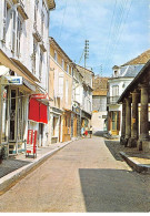 24. N° Kri10489 .mussidan   .rue De La Halle    . N° 24 M52 127  . Edition Sofer   . Cpsm 10X15 Cm . - Mussidan