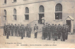 02 - SOISSONS - SAN50163 - Caserne Charpentier - La Relève De La Garde - Soissons
