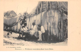DJIBOUTI - SAN56472 - Pêcheurs Raccommodant Leurs Filets - Djibouti