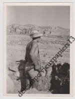 Photo Originale 1955/60 Légionnaire Avec Mitraillette Algérie AFN Période Guerre - Cinéma Des Armées - Légion étrangère - Oorlog, Militair