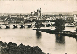 37 - Tours - Vue Générale - Carte Dentelée - CPSM Grand Format - Etat Léger Pli Visible - Voir Scans Recto-Verso - Tours