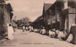 CPA - TANANARIVE - La Rue Des Canons - Edition Couadou - Madagascar