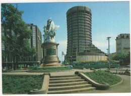 Basel - Bale :TRAM/STRAßENBAHN, VW KLEINBUS - Strassburger Denkmal / BIZ Bank' -  (Schweiz/Switzerland/Suisse) - PKW