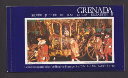 GRENADE CARNET  Y & T C 742 SILVER JUBILEE ELISABETH II 1997 - Grenada (1974-...)