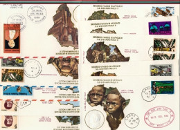 Vaticano-1982 Folder Contenente 11 Aerogrammi+11 Cartoncini+foglietto 4 Valori E - Luchtpost
