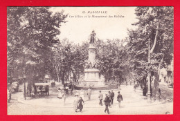 F-13-Marseille-93P62 Les Allées Et Le Monument Des Mobiles, Animation, Marchand Ambulant, Cpa BE - Parques, Jardines