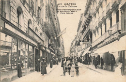 Nantes * La Rue Du Calvaire * Commerces Magasins - Nantes