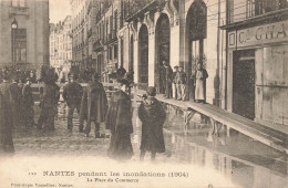 Nantes * Pendant Les Inondations 1904 * La Place Du Commerce * Catastrophe Crue - Nantes