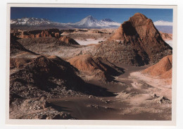 AK 214637 CHILE - Cordillera De La Sal Bei San Pedro De Atacama Und Der Vulkan Llcancabur - Cile