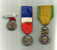 LOT DE 3 MEDAILLES VALEUR DICIPLINE 1870, TRAVAIL ARGENT 1933 , OEUVRE DES PUPILLES  POMPIERS ARGENT 1928 - France