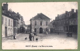 CPA - SOMME - CONTY -LA PLACE ET LES HALLES - Animation, Cheval - Conty