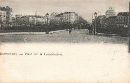 BELGIQUE - Bruxelles - Vue De La Place De La Constitution - Vue Générale - Animé - Carte Postale Ancienne - Plazas