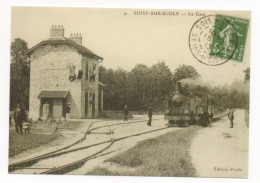 SOISY-SUR-ECOLE (91) TRAIN MV ASSURÉ PAR LA LOCO PINGUELY 130 T N°6 EN GARE (REPRODUCTION D'UNE CARTE POSTALE ANCIENNE ) - Eisenbahnen