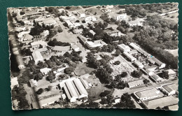 Bangui, Vue Aérienne Sur Le Centre Et Le Marché, Lib "Au Messager", N° 1572 - Repubblica Centroafricana