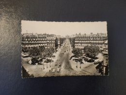 Cpsm De Paris Vieilles Voitures Au 1er Plan - Otros Monumentos