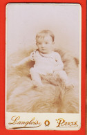 10062 / ⭐ Photo CDV 1900s PARIS X ◉ Bébé Sur Fourrure ◉ Photographie Salon Pose Entresol LANGLOIS 7 Boulevard STRASBOURG - Anonymous Persons