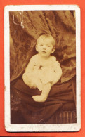 10483 / ⭐ Photo CDV PARIS XV ◉ Bébé Assis Devant Tenture ◉ Photographie Artistique AUBRY 21 Rue LECOURBE - Anonymous Persons