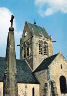 1 AK Frankreich * Die Kirche In Sainte-Mère-Église - Die Gotische Kirche Wurde Ab Dem 12. Jh. Erbaut, Departement Manche - Sainte Mère Eglise