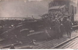 CARTE PHOTO CONVOI FERROVIAIRE BELGE ATTENTAT A DUISBOURG LE 30 JUIN 1923 LIGNE DUISBOURG - CREFELD PONT D'HOCHFELD - Autres & Non Classés