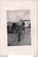 SOLDAT ALPINO AVEC FAUCON ET CAMION FIAT  ARMEE ITALIENNE PHOTO ORIGINALE 10 X 6.50 CM - War, Military