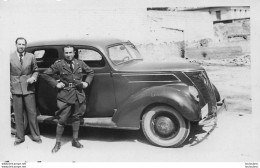 SOLDAT ITALIEN ET AUTOMOBILE EN 1943 ARMEE ITALIENNE PHOTO ORIGINALE 9X6 CM - War, Military