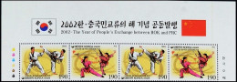 KOREA SOUTH 2002 Martial Sports: Teakwondo Kung-fu. Joint China. Top Strip, MNH - Emissioni Congiunte