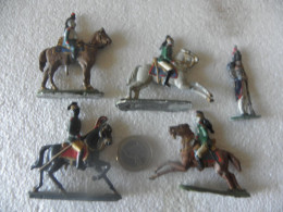 5 Vintage Soldat En Plomb - Tin Soldiers