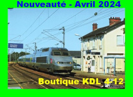 RU 2176 - TGV Atlantique En Gare - SAINT-PIERRE-LA-COUR - Mayenne - SNCF - Stations - Met Treinen
