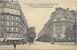 CPA Paris L'avenue De La Bourdonnais Prise Vers L'Ecole Militaire - Arrondissement: 07