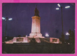 311258 / Bulgaria - Sofia - Nacht Night Nuit The Monument To The Soviet Army Many People 1975 PC Septemvri , Bulgarie  - Monuments