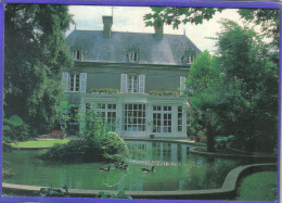 Carte Postale 35. Cancale   Maison De Bricourt  La Table  Très Beau Plan - Cancale