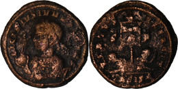 ROME - Nummus - LICINIUS II - 320 AD - VIRTVS EXERCIT - Captifs Et Enseigne - Siscia - Très Rare R3 - RIC 115 - 19-100 - The Christian Empire (307 AD To 363 AD)