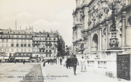 CPA. [75] > TOUT PARIS > N° 2022 - Place De L'Hôtel De Ville Et La Rue De Rivoli - (IVe Arrt.) - Coll. F. Fleury - TBE - Distrito: 04