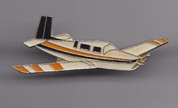 Pin's  Avion  Réf 2089 - Luftfahrt