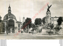 02.  SOISSONS .  Place De La République . - Soissons