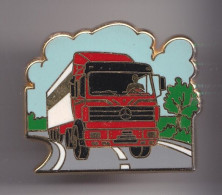 Pin's Arthus Bertrand Camion Mercédès  Réf 6611 - Transport Und Verkehr