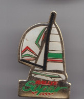 Pin's Bateau Voilier Trimaran  Rallye Super Réf 3082 - Barche