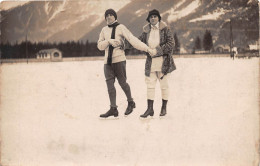 CHAMONIX - Carte Photo - Couples - Patinage - Patins à Glace - Chamonix-Mont-Blanc